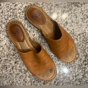 Sofft Nalanie Slide Sandal tan leather in women’s 8